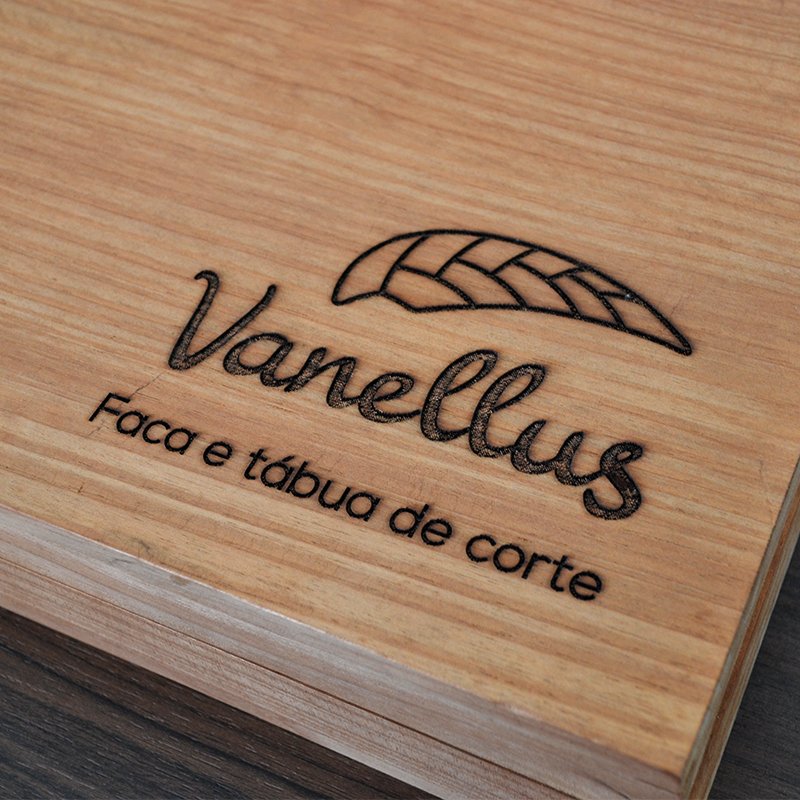 Embalagem em madeira com gravação em laser para linha de produtos artesanais